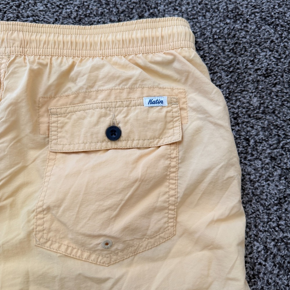 Katin Volley Swim Shorts Mens Medium Washed Yellow Mesh Lined Trunks Boardshorts